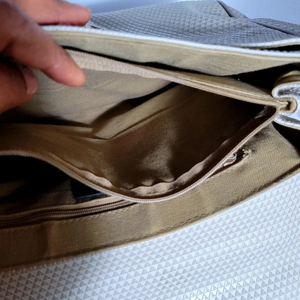 Vintage 80’s Leather Liz Claiborne Bag - Picture 11 of 14